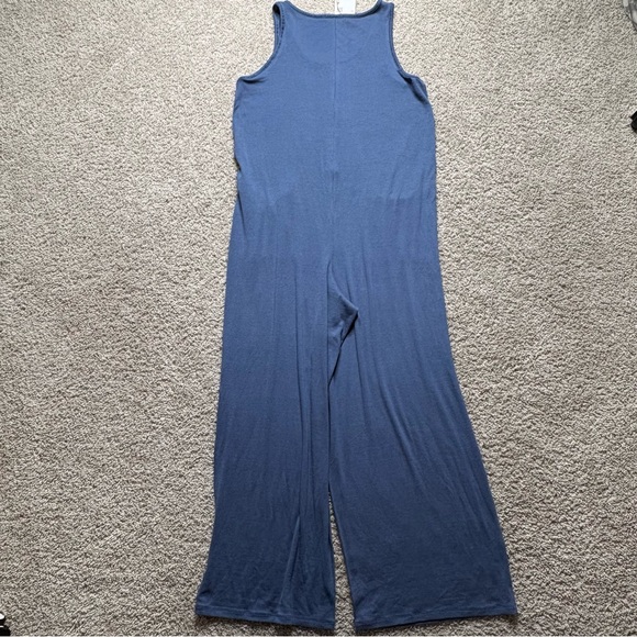 Quince Jumpsuit - Picture 3 of 4